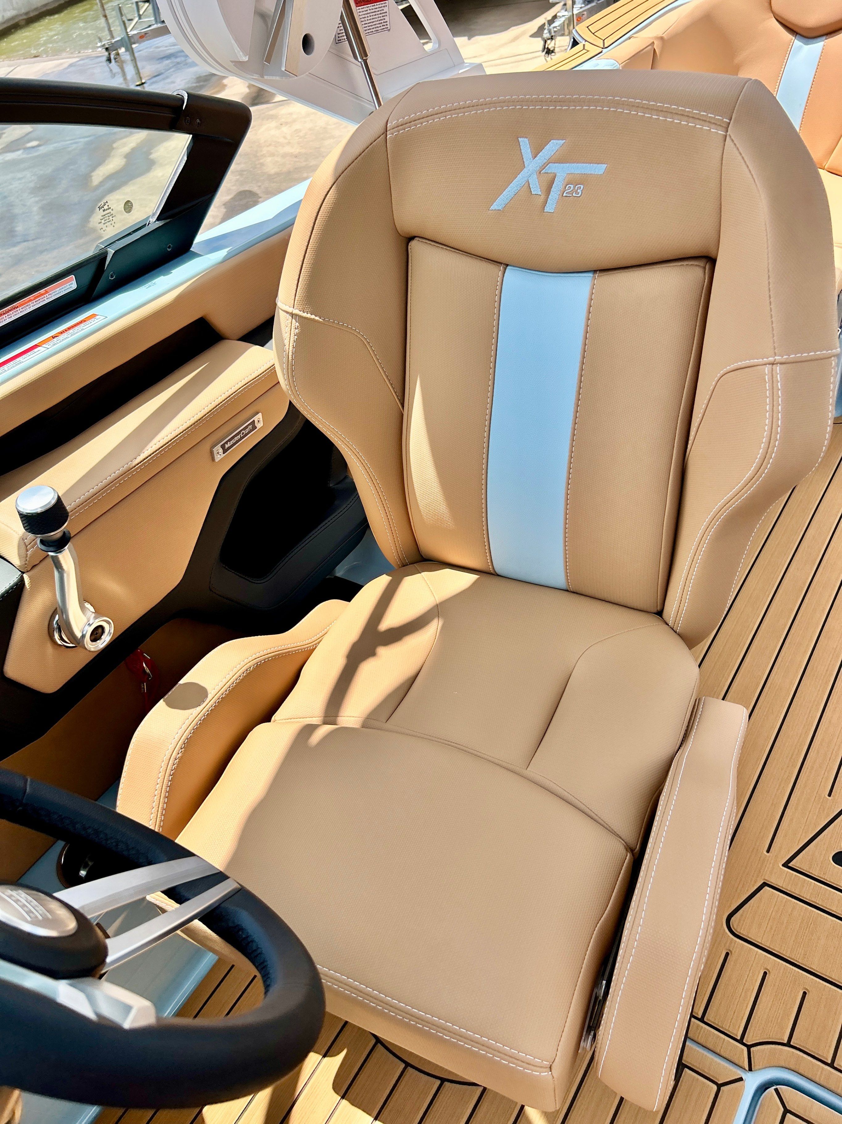 2026 MasterCraft XT23 - 27