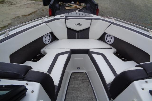 2019 Monterey 218SS Super Sport boat interior with stylish seating and speakers.