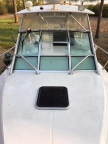 1993 Regulator 26 Express Cruiser - 13
