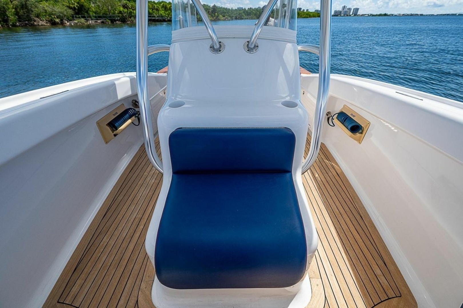 2010 Winter Custom Yachts Center Console - Image 8