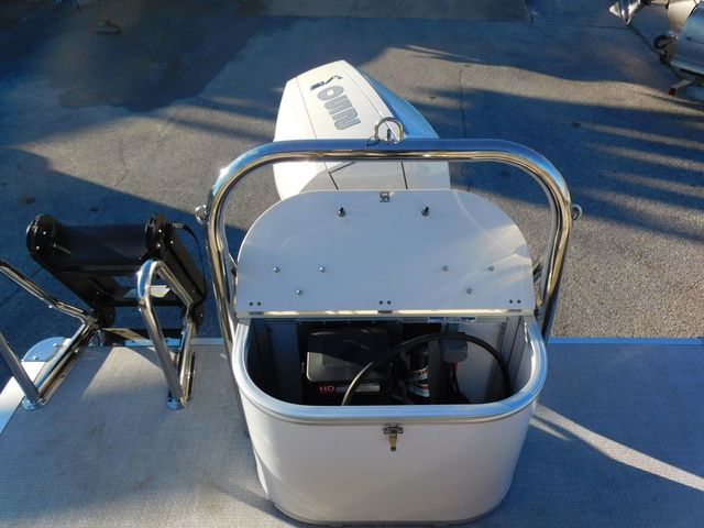 2026 Avalon Catalina Quad Lounger Shift Windshield 25 FT - 13