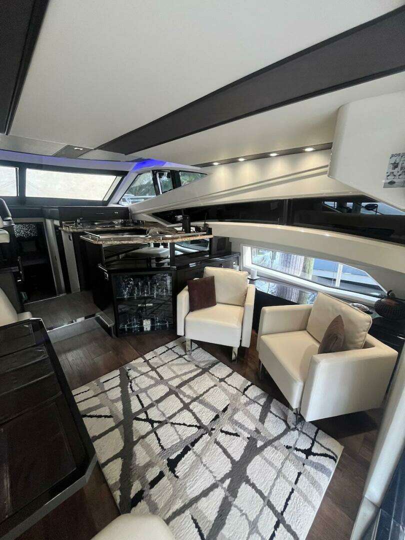 2017 Marquis 500 Sport Yacht - Image 31