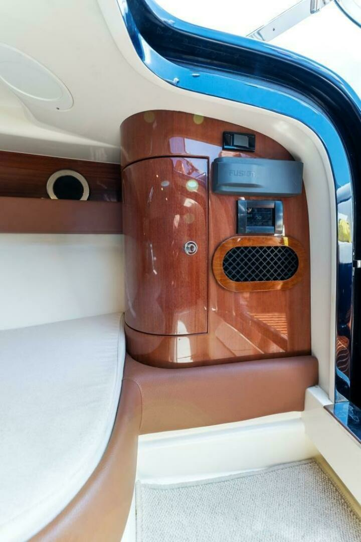 2020 Riva — - Image 24