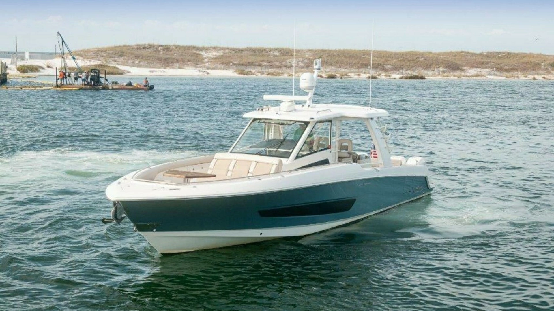 2018 Boston Whaler 420 Outrage - Image 31