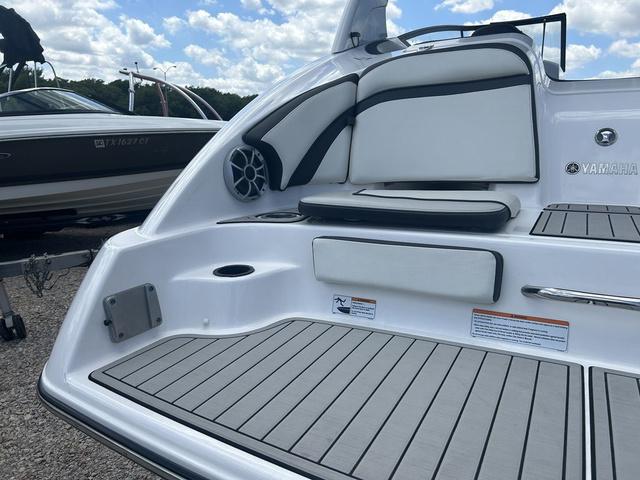 2020 Yamaha Boats 242SE - 16