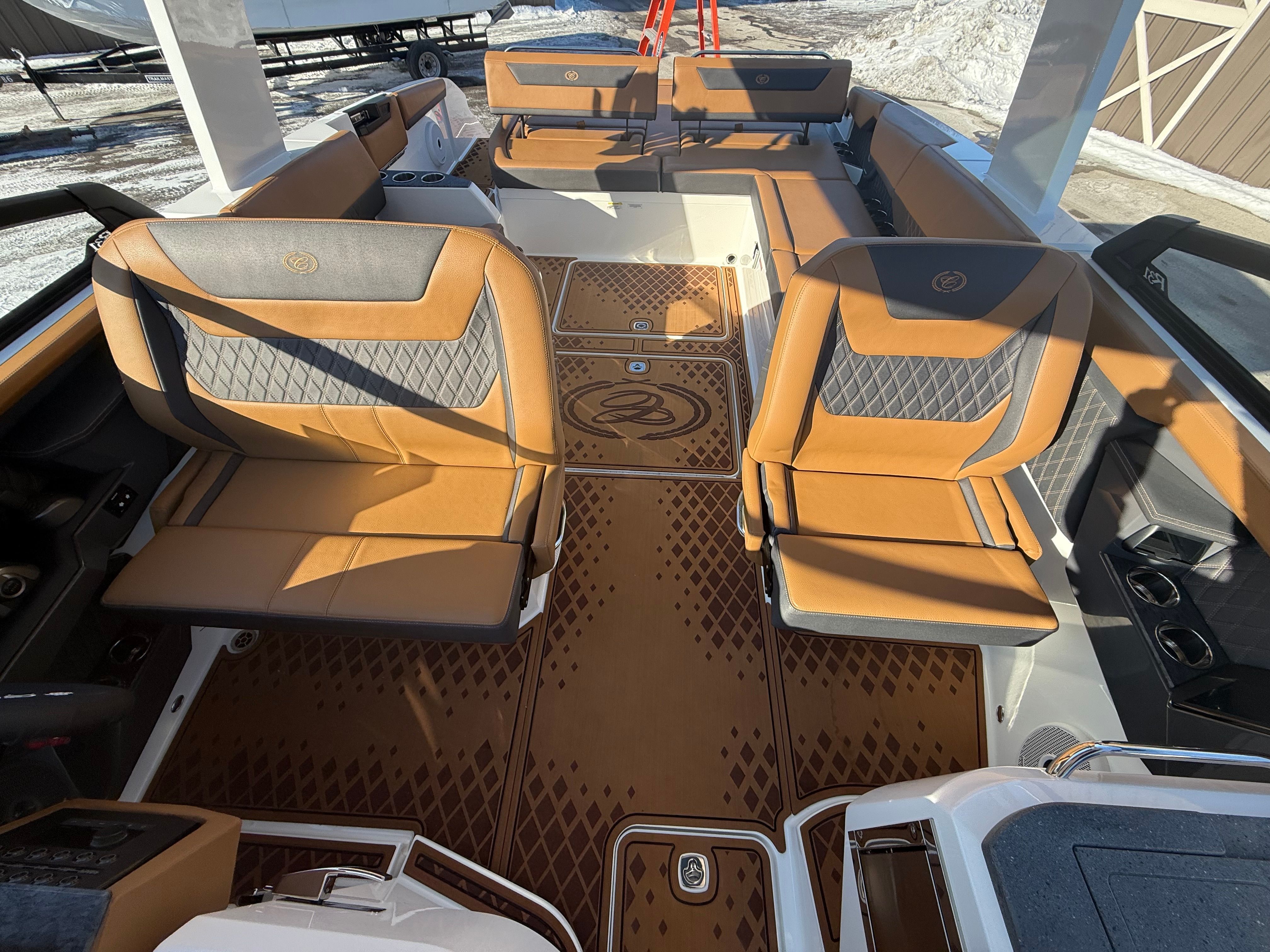 2026 Cobalt R31 Surf - 34
