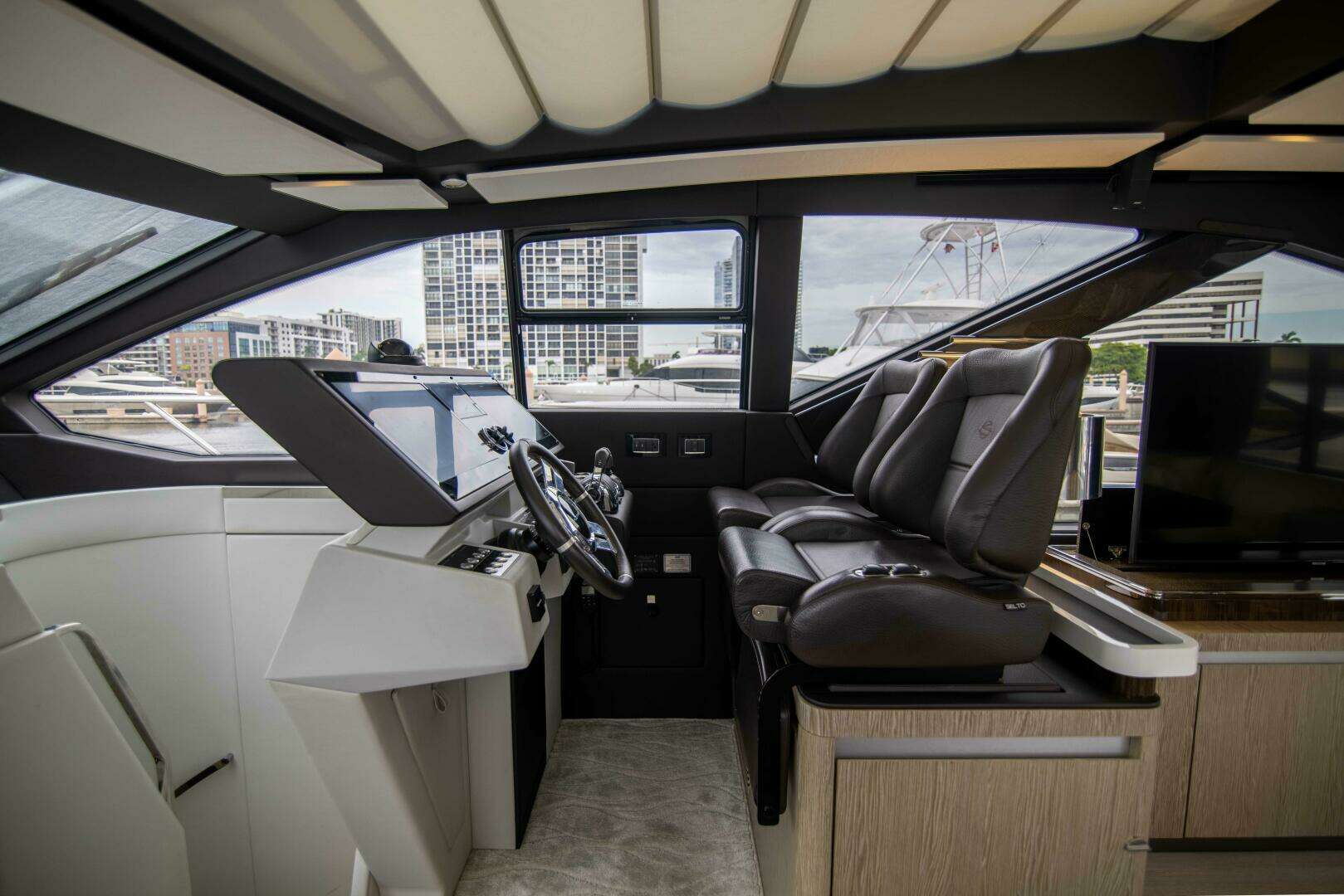 2019 Azimut S7 - Image 21
