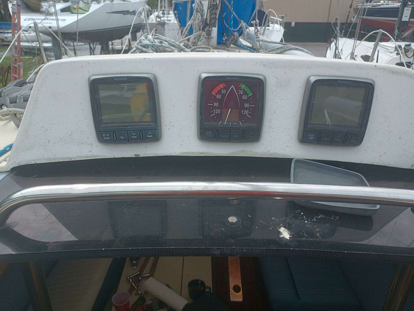 1984 S2 — - Image 8