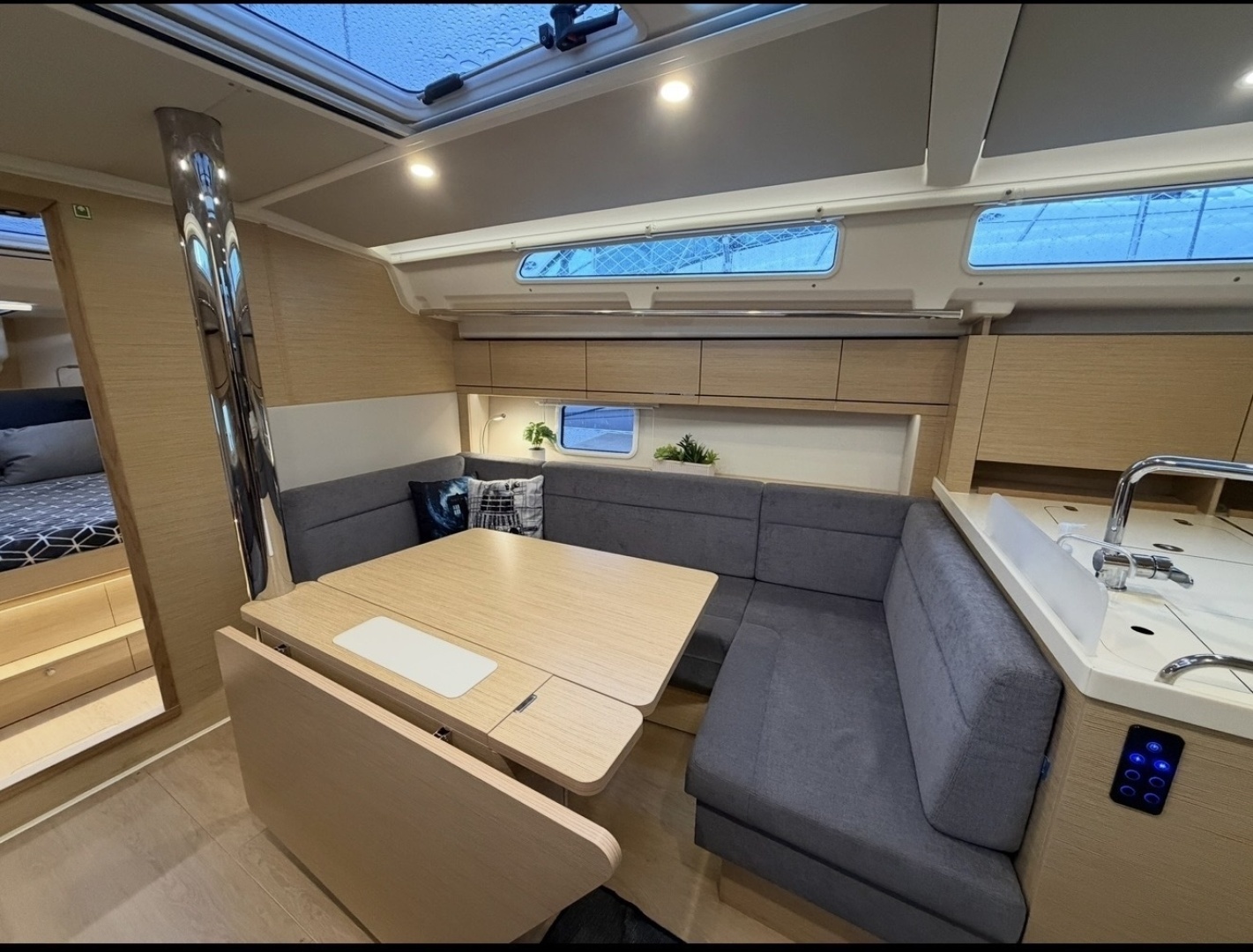 2022 Hanse 418 - Image 29