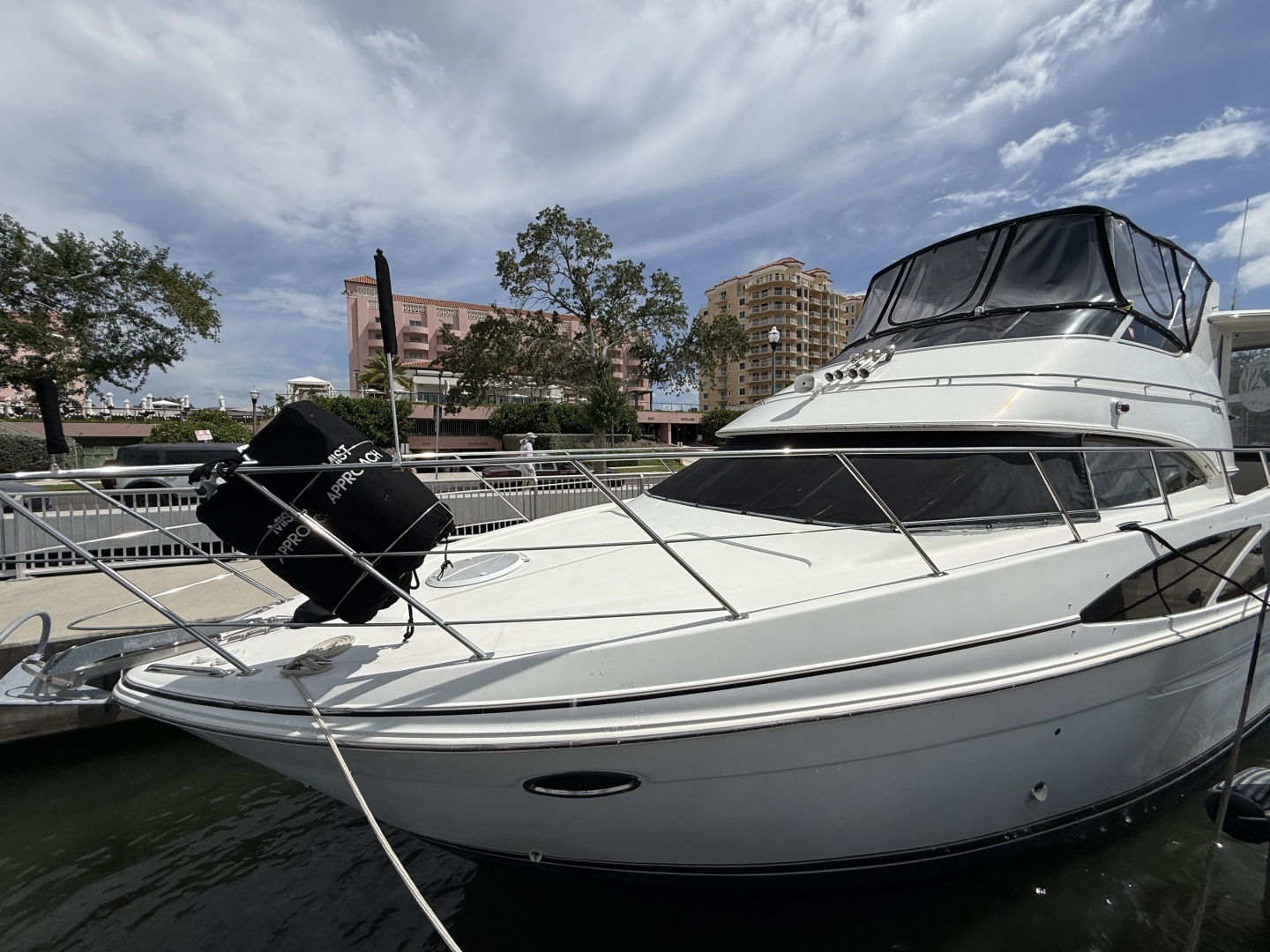 2006 Carver 44 CMY - Image 4