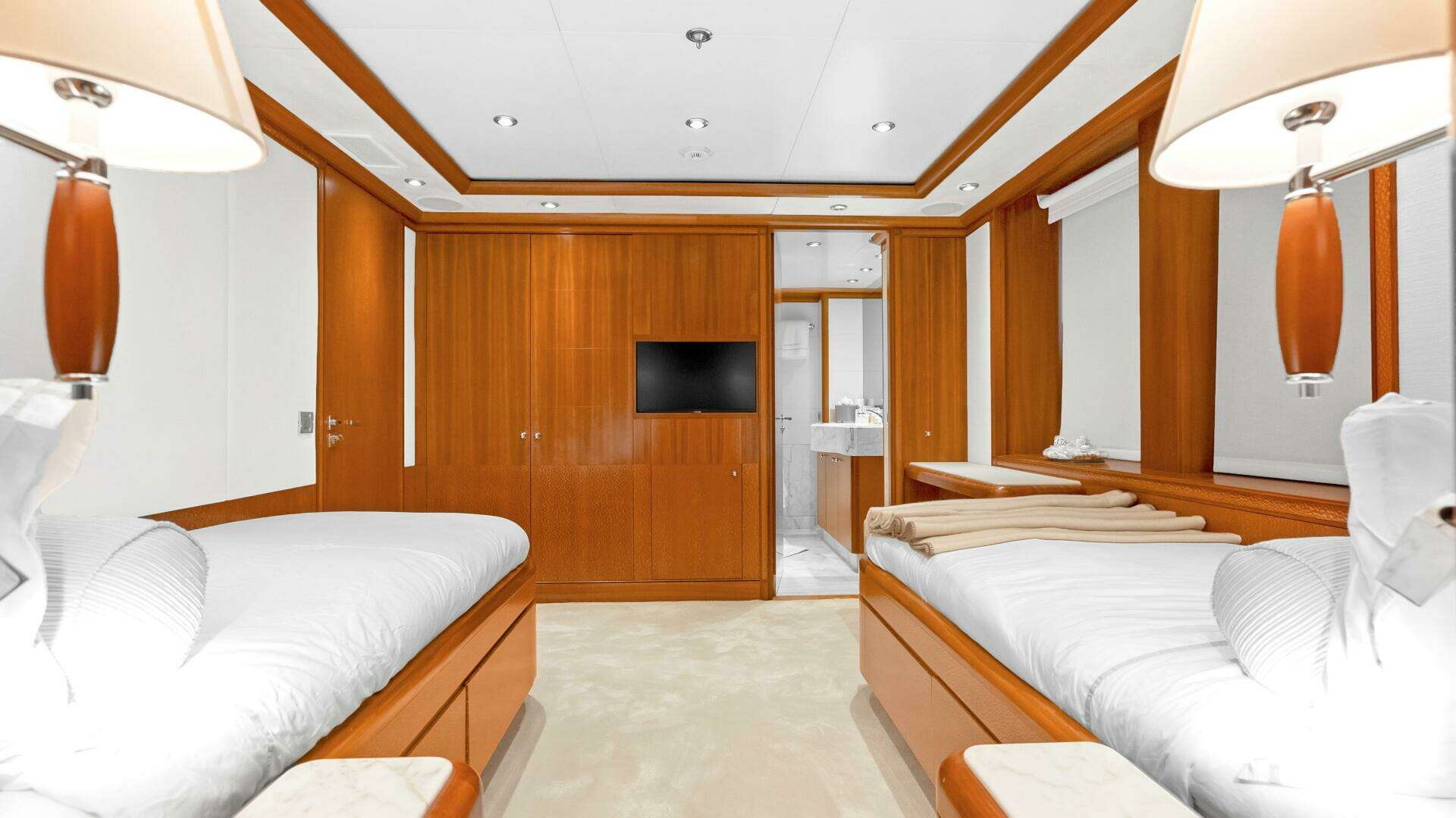 2003 Royal Denship Motor Yacht - Image 29