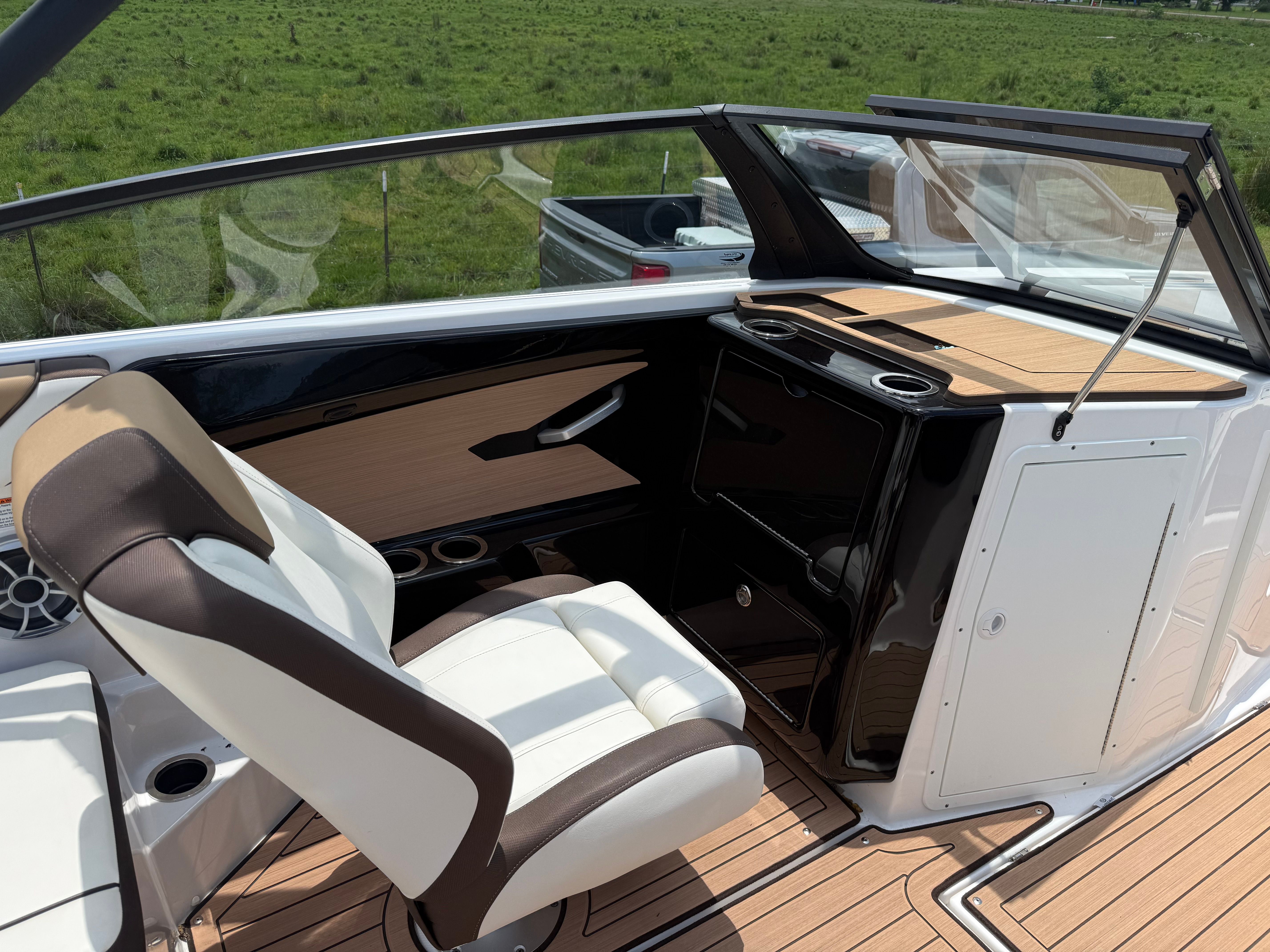 2023 Yamaha Boats 222S - 8