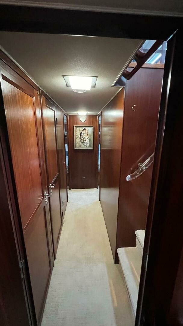 1987 Hatteras Motoryacht - Image 31