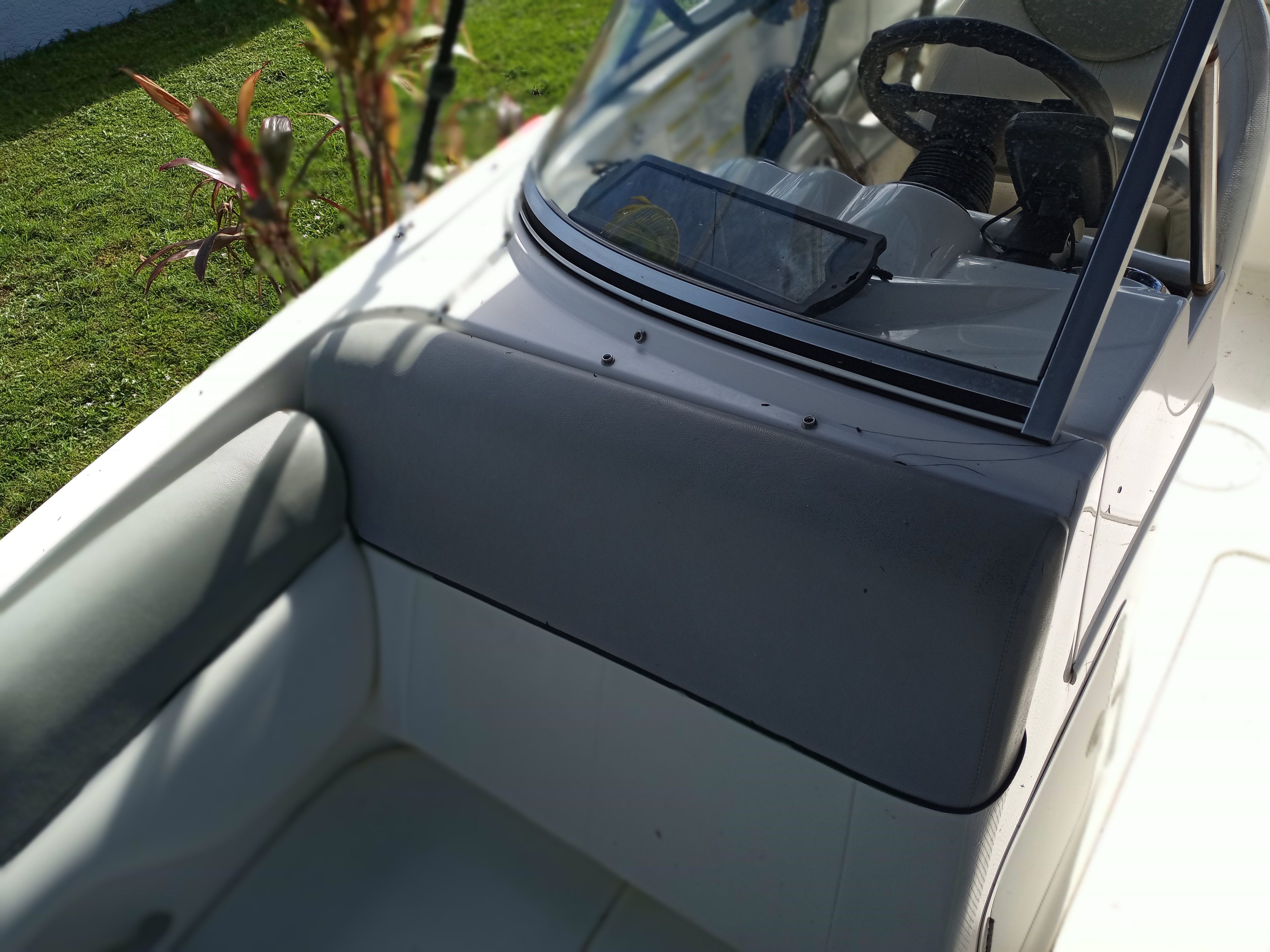 2013 Bayliner Deck Boat - 8