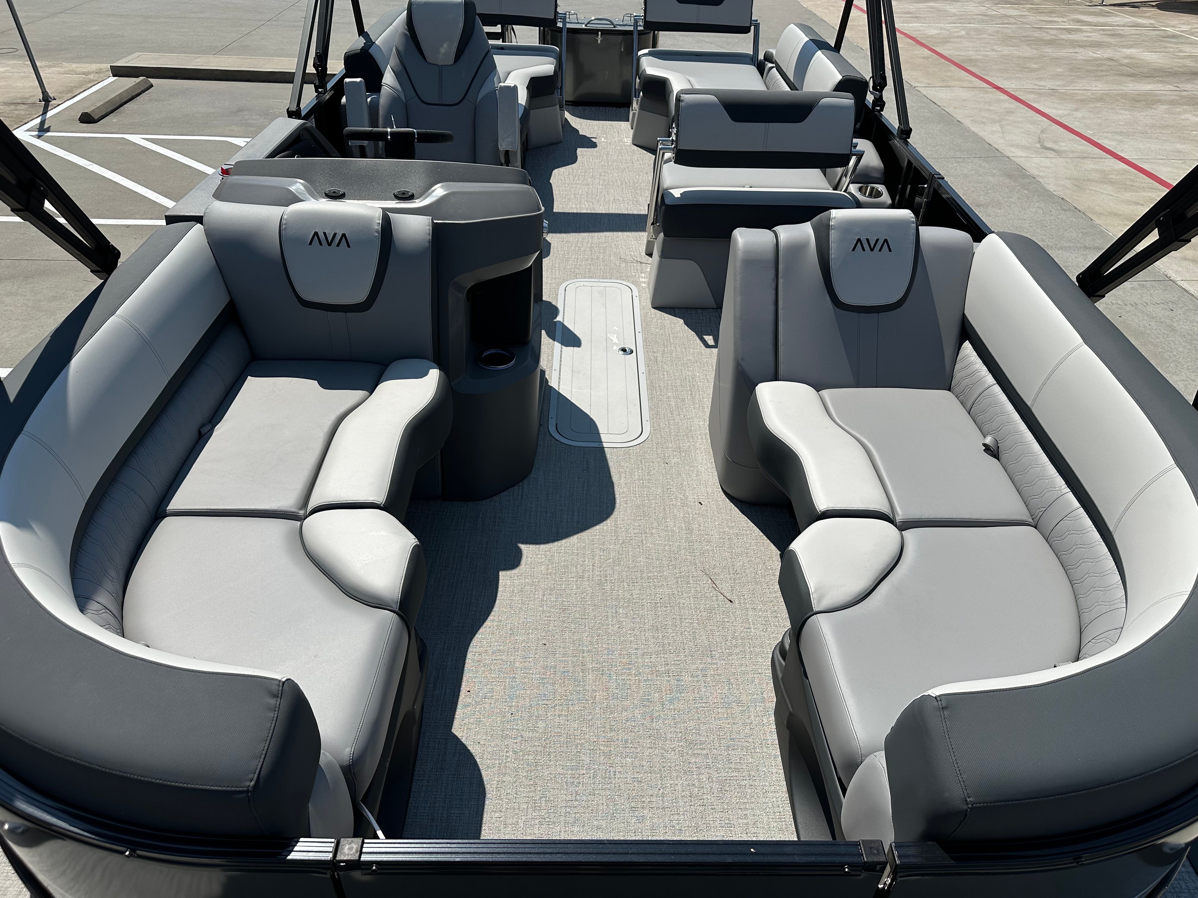 2025 Avalon LSZ Quad Lounge Shift - 23' - 15