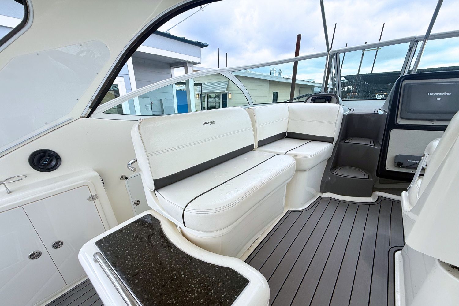 2007 Cruisers Yachts 420 Express - 11