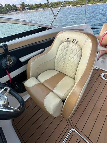 2015 Sea Ray 240 Sundeck - 19