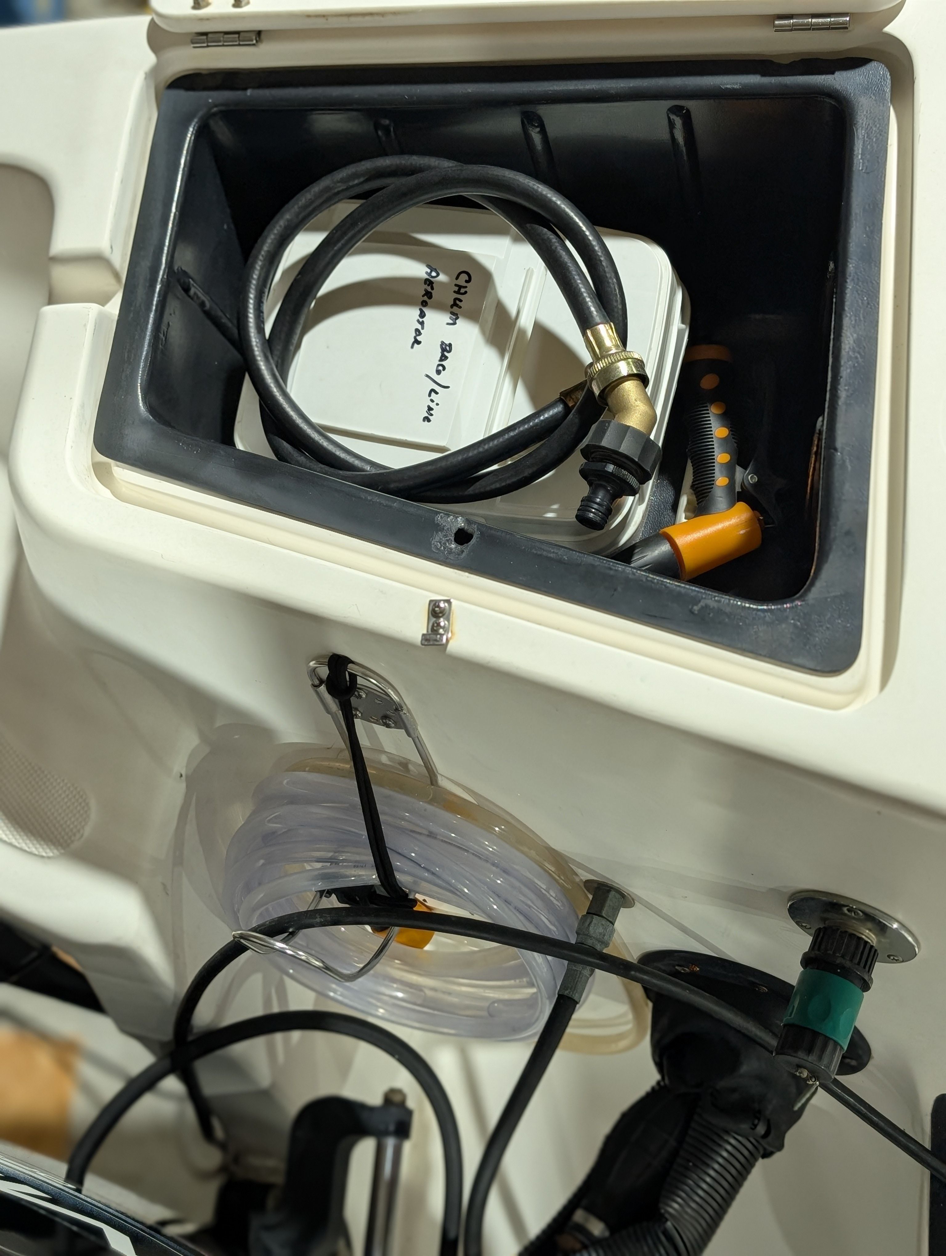 1998 Fountain Sportfisher - 14