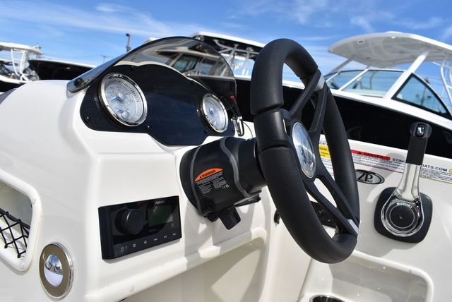 2024 Stingray 182 SC - 34