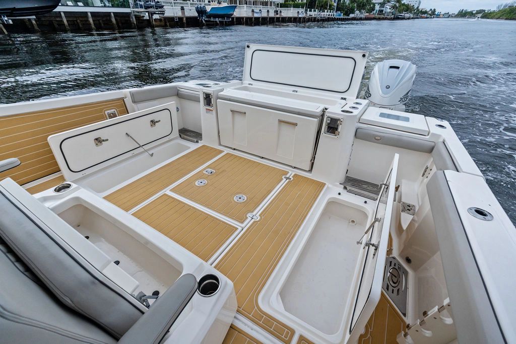 2022 Pursuit 428 Sport - 9