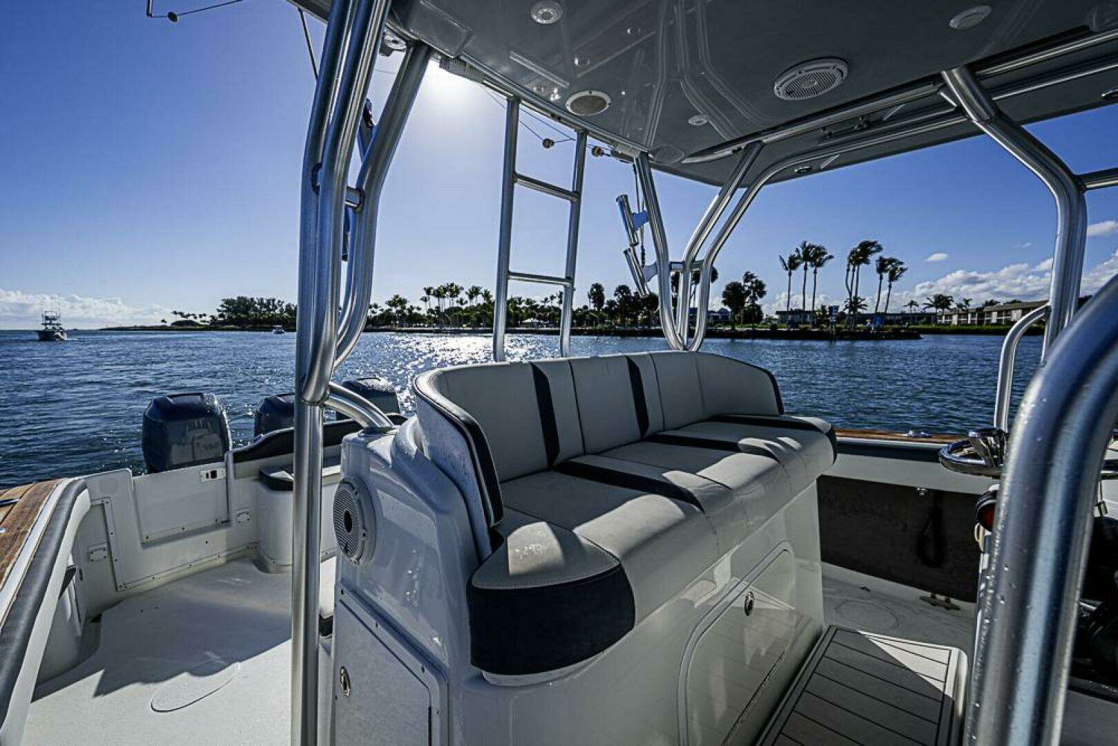 2010 Yellowfin 42 Offshore - Image 16