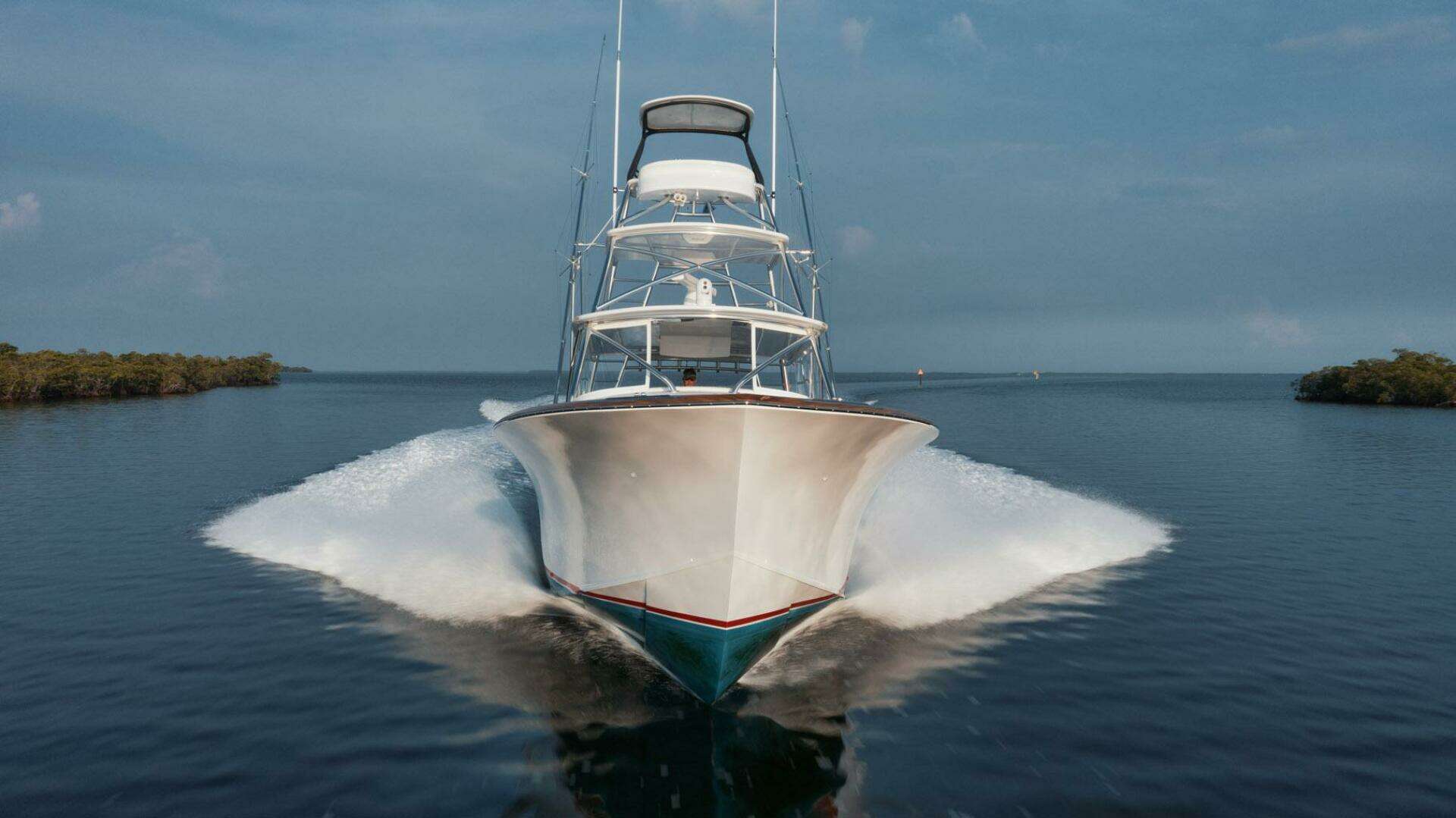 2016 F&S 40 Open Express - Image 3