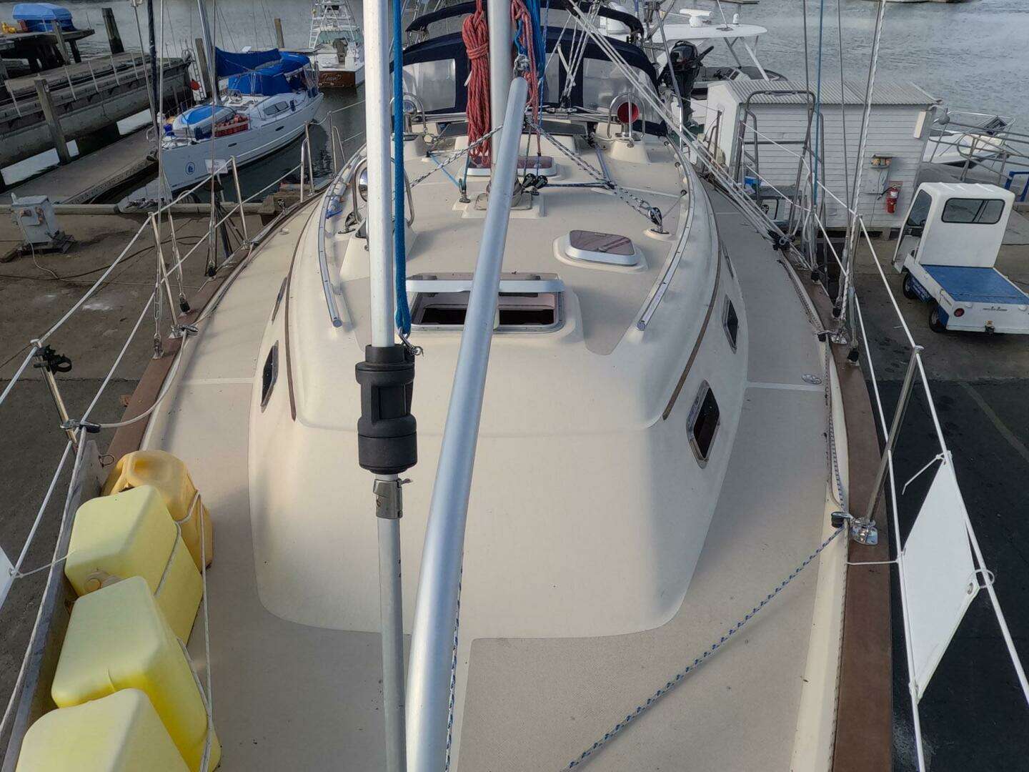 2005 Island Packet 370 - Image 37