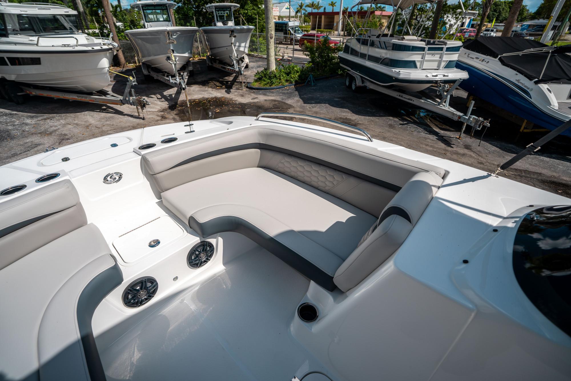 2025 Hurricane SunDeck Sport 192 RL OB - 25