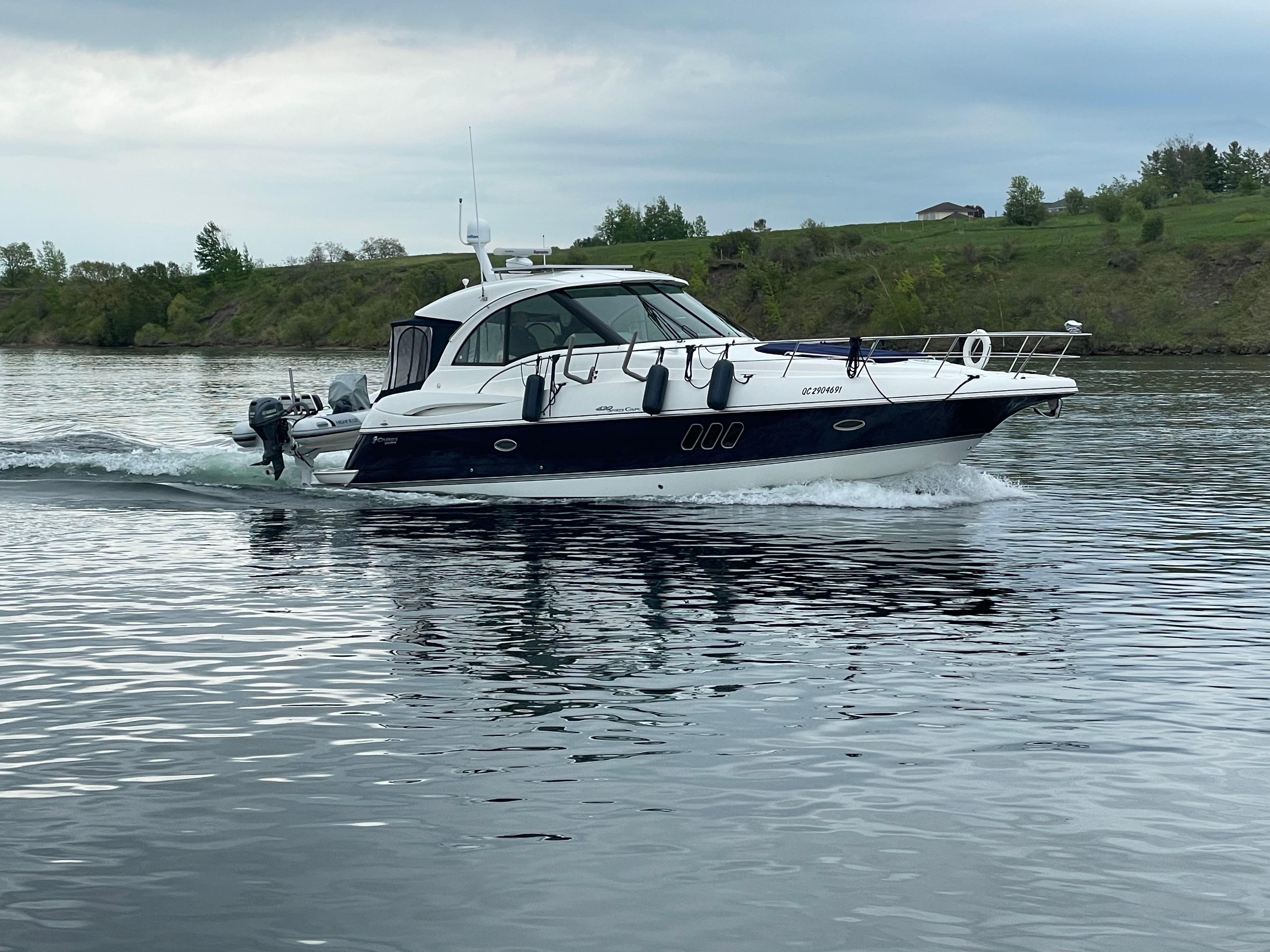 2011 Cruisers Yachts 420 Sports Coupe