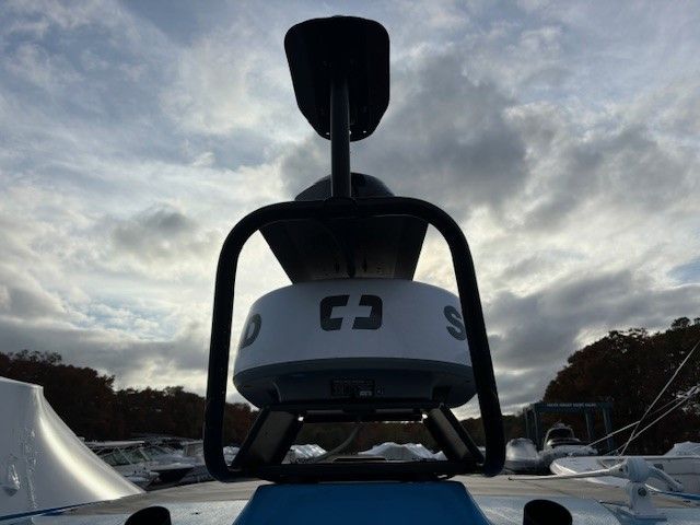 2023 Axopar 28 Cabin - 25