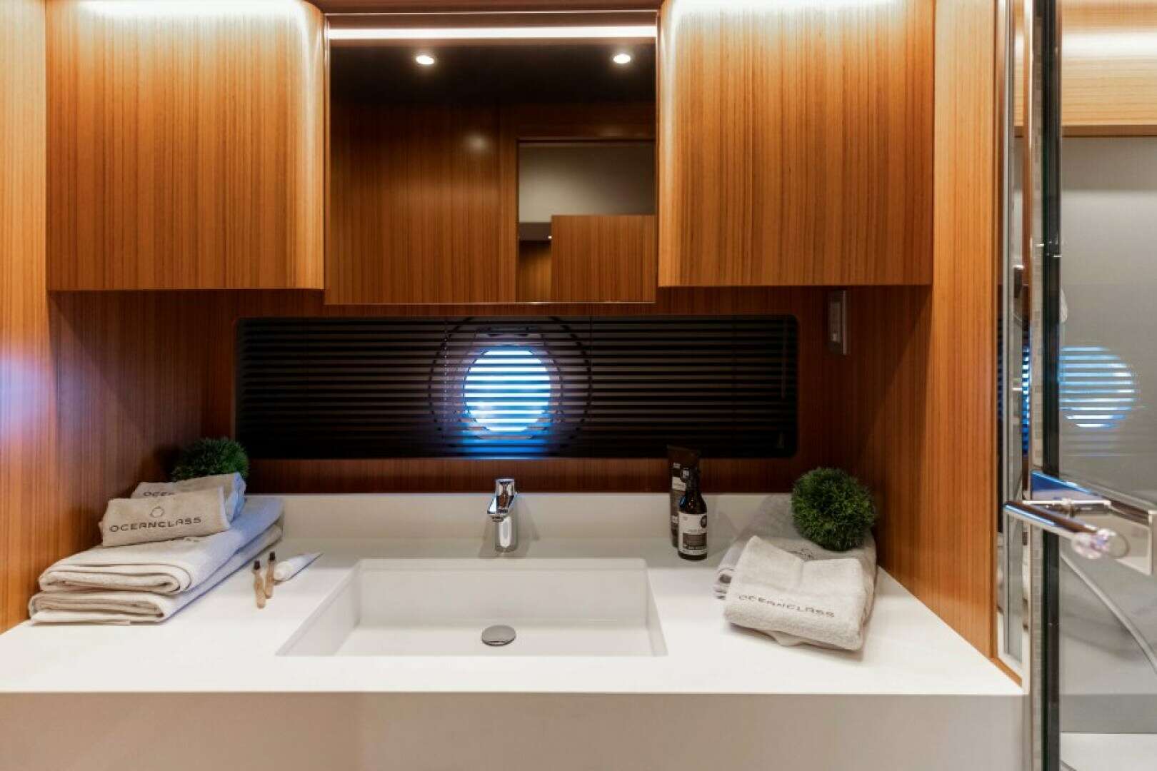 2021 Greenline OceanClass 68 Fly - Image 10