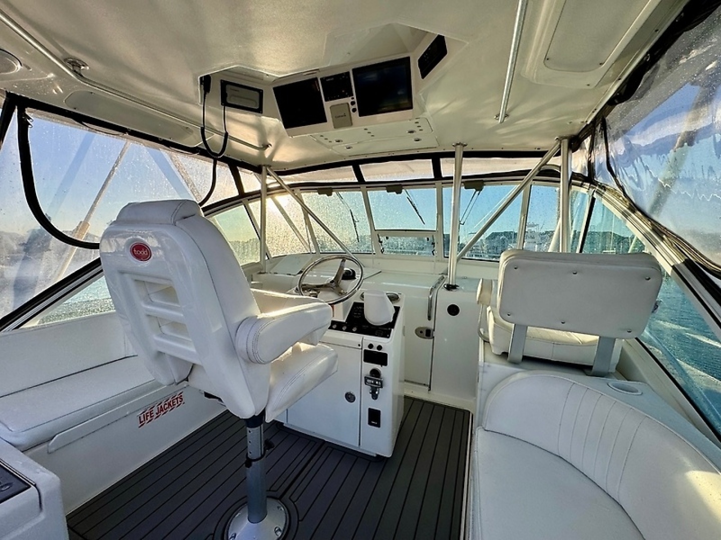 2005 Luhrs 32 Express - Image 19