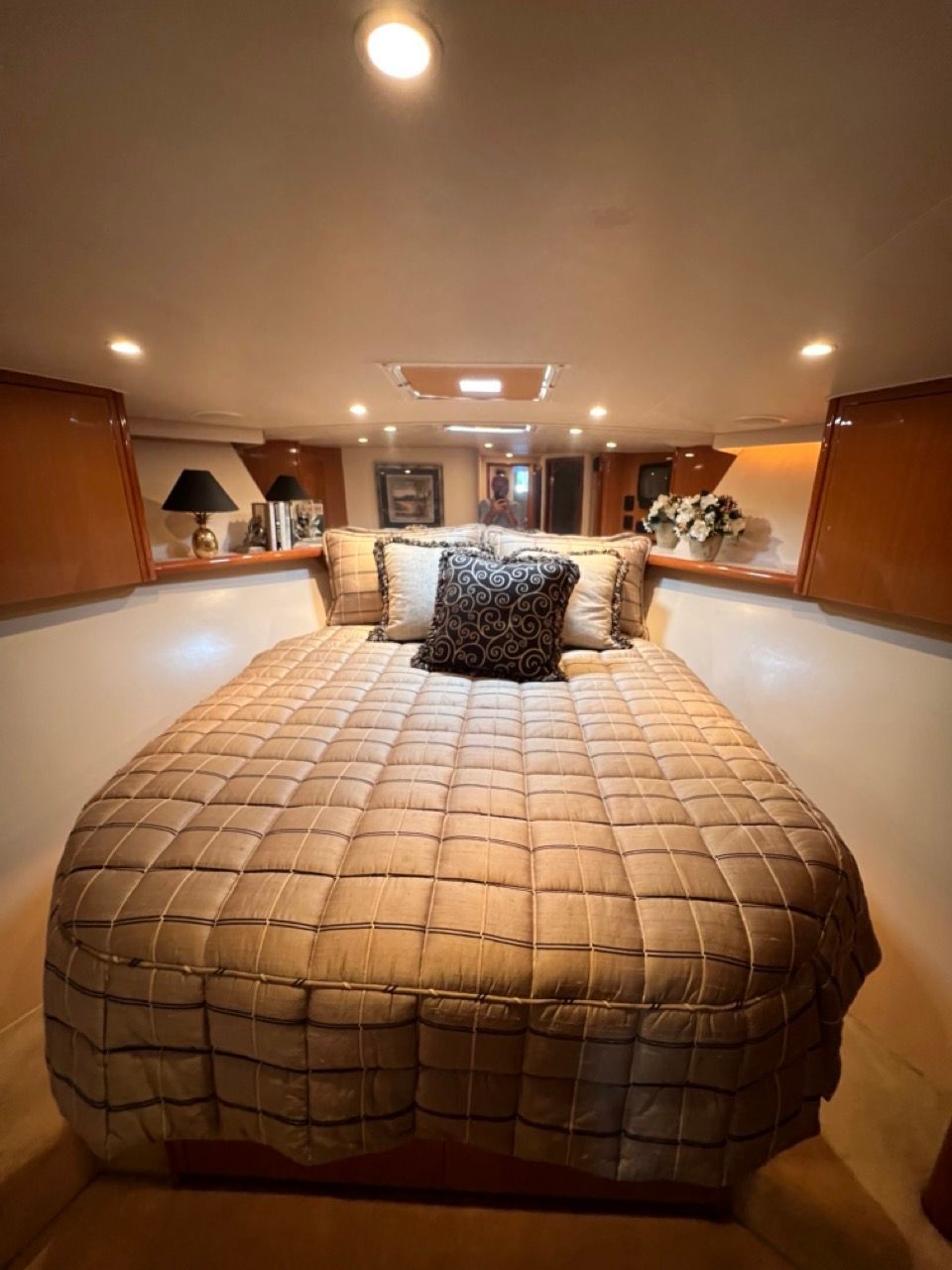 2002 Viking 61 Enclosed Bridge - 98