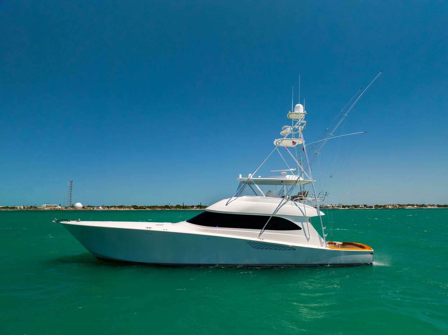 2011 Viking 70 Convertible - Image 27