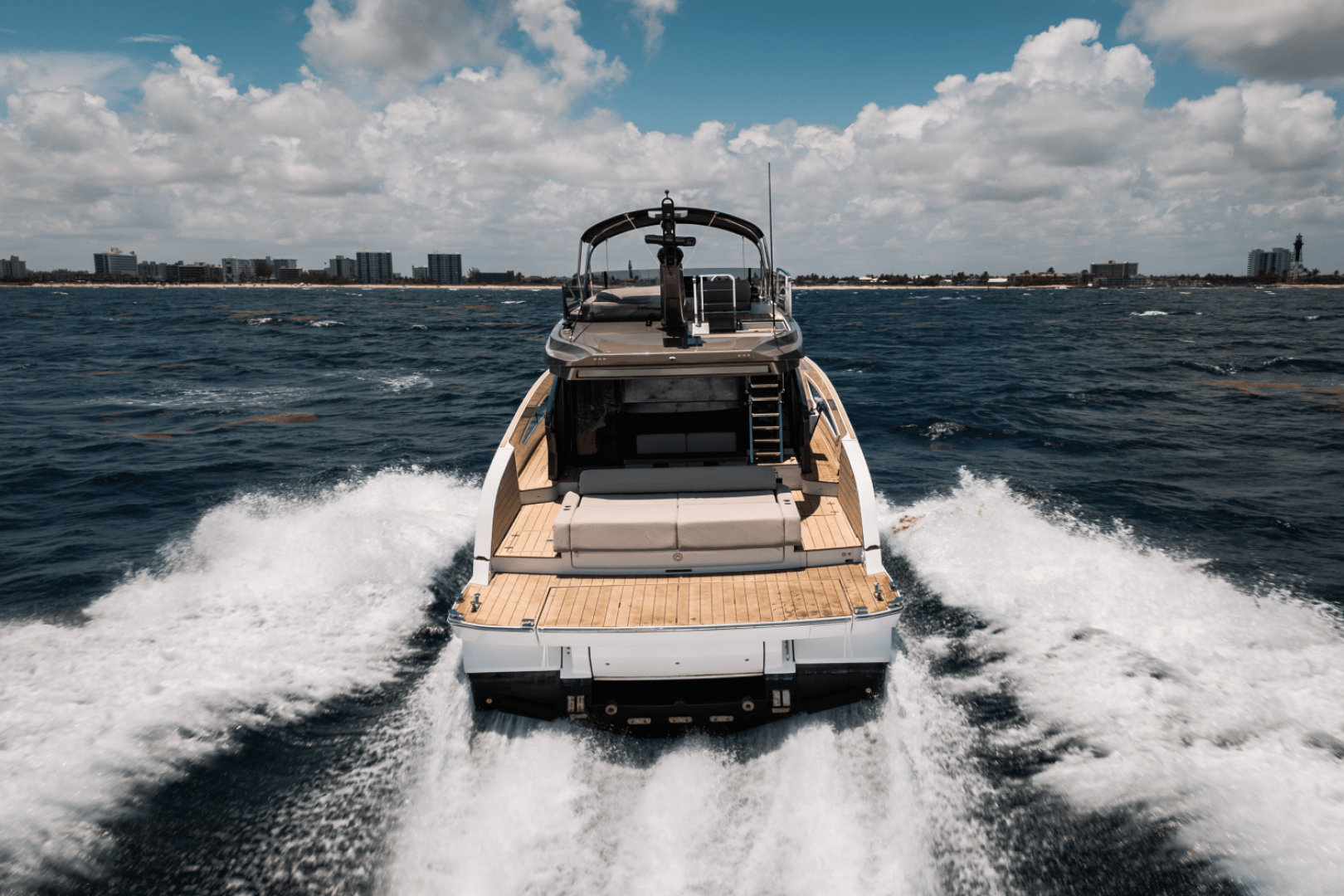 2025 Azimut Seadeck 6 - Image 6
