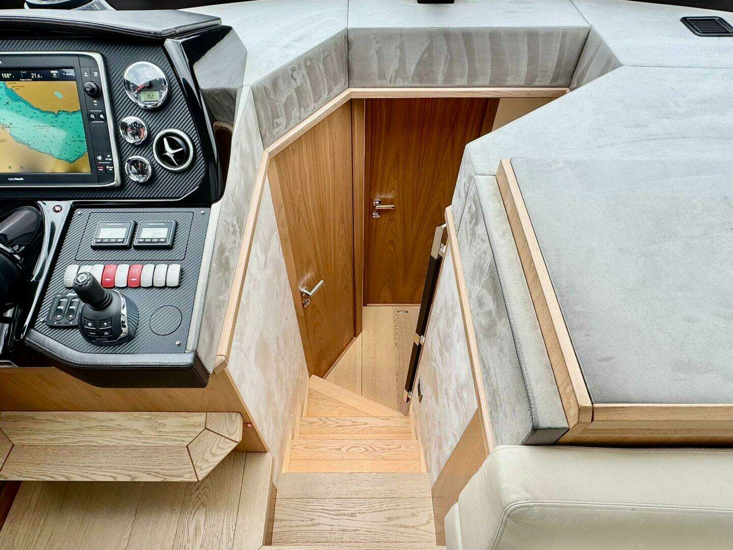 2016 Absolute 45 Sport Yacht - Image 66