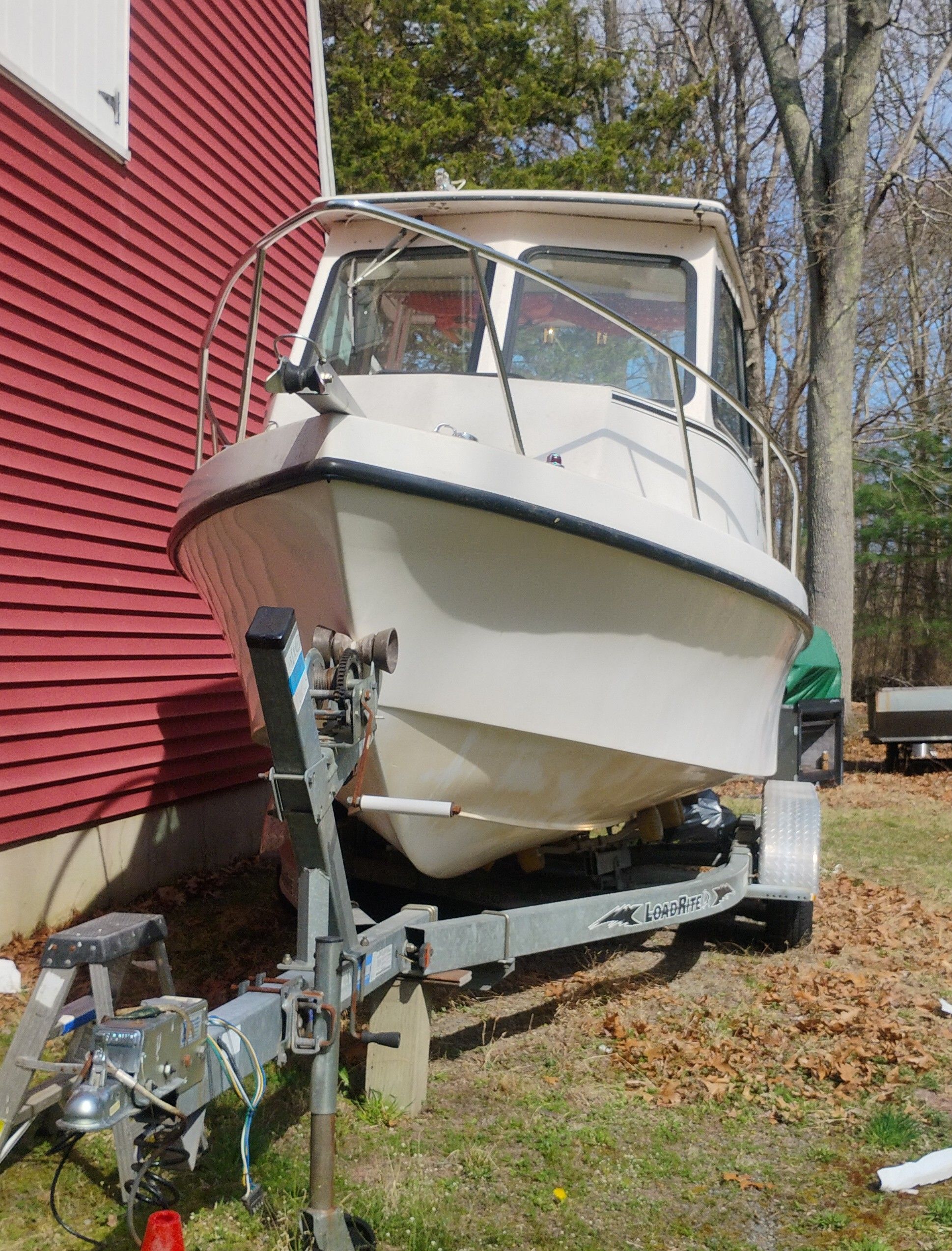 2004 Custom 222 sport cabin - 3