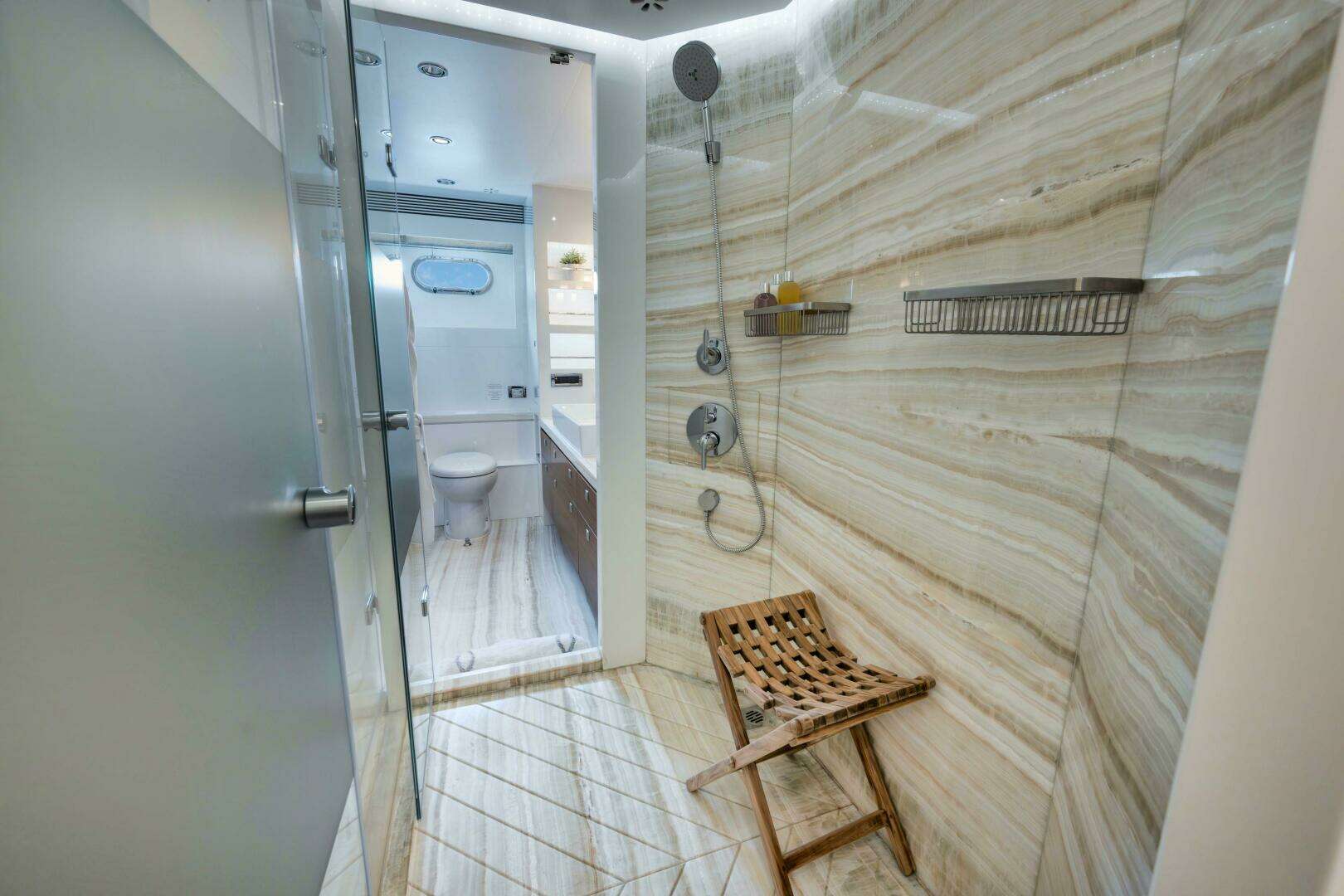 2012 Horizon P110 Tri-Deck - Image 20