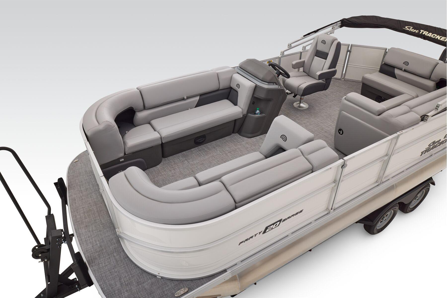 2026 Sun Tracker Party Barge 20 DLX - 19
