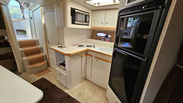 1995 Cruisers Yachts 3775 Esprit - 23