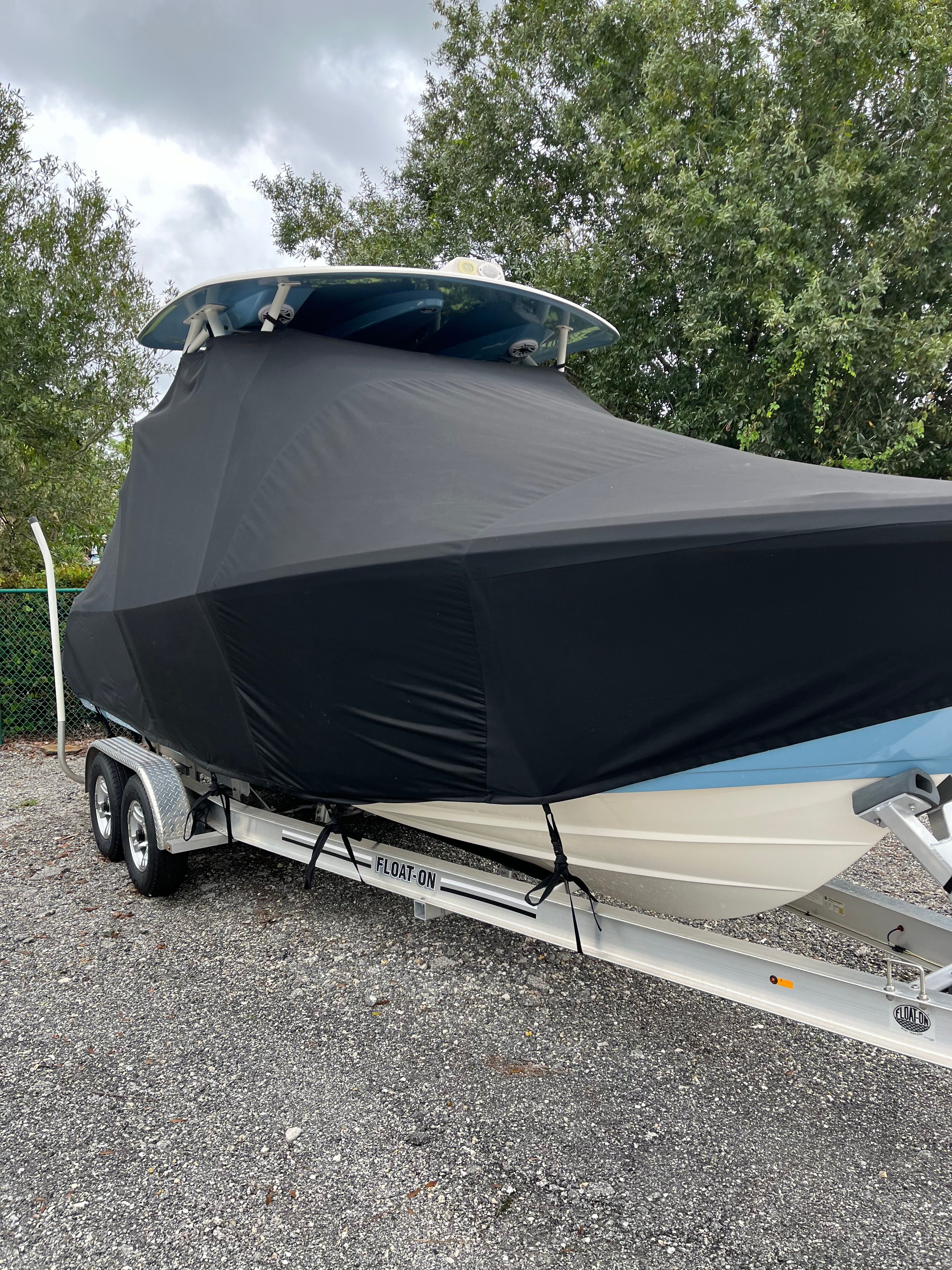 2022 Cobia 240 Dual Console - 37