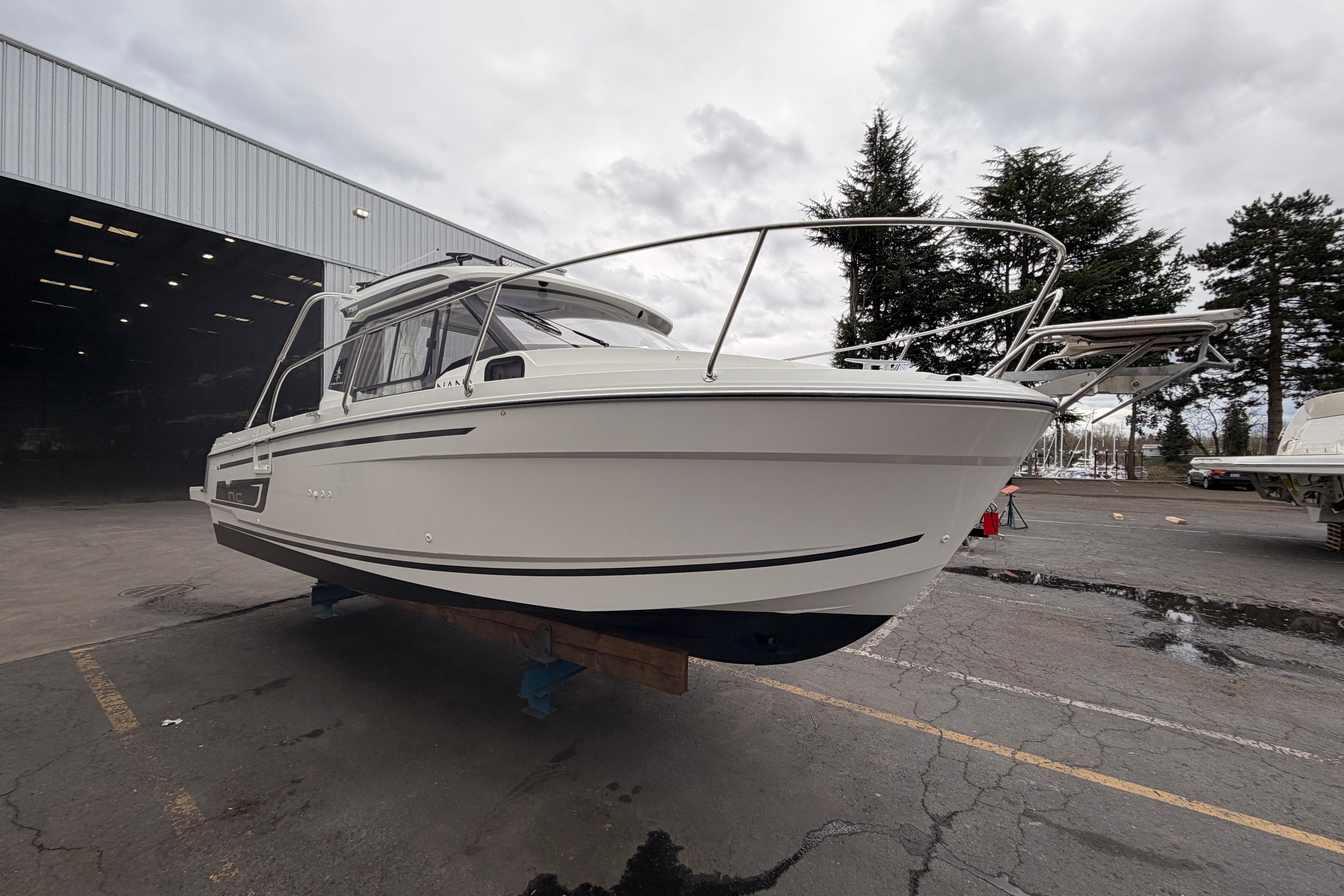 2023 Jeanneau NC Weekender 795 Series 2