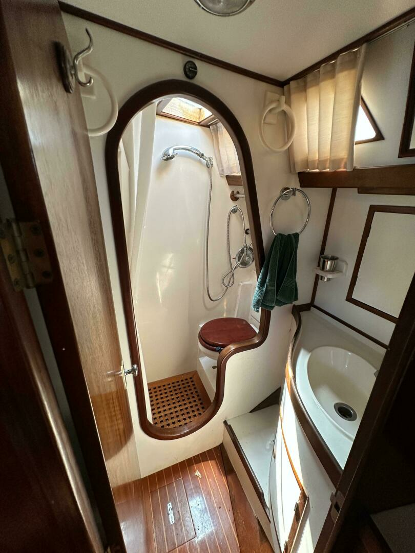 1988 Cambria 46 - Image 19