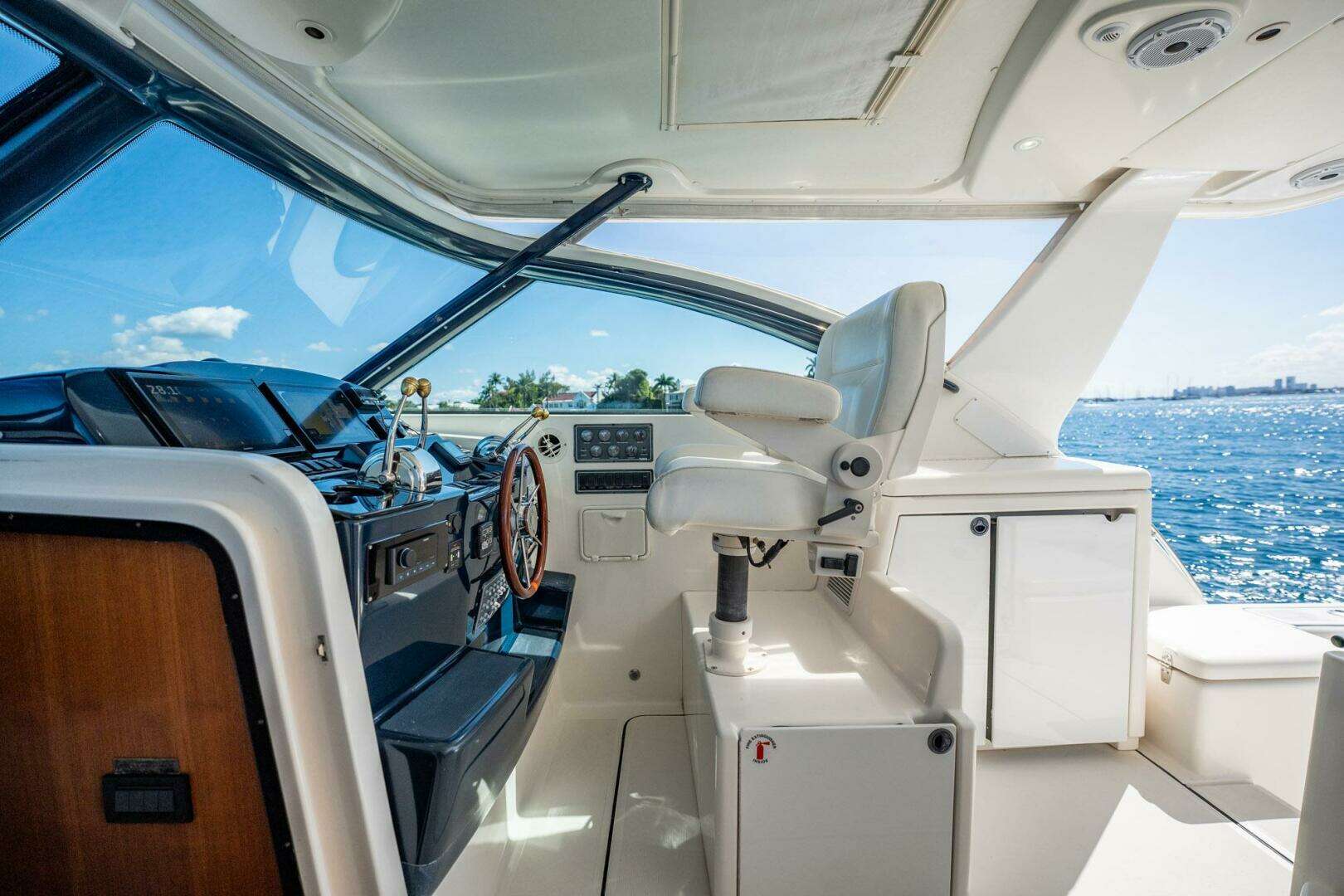 2004 Tiara Yachts 4200 Open - Image 37