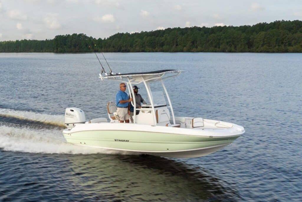 2027 Stingray 206 CC