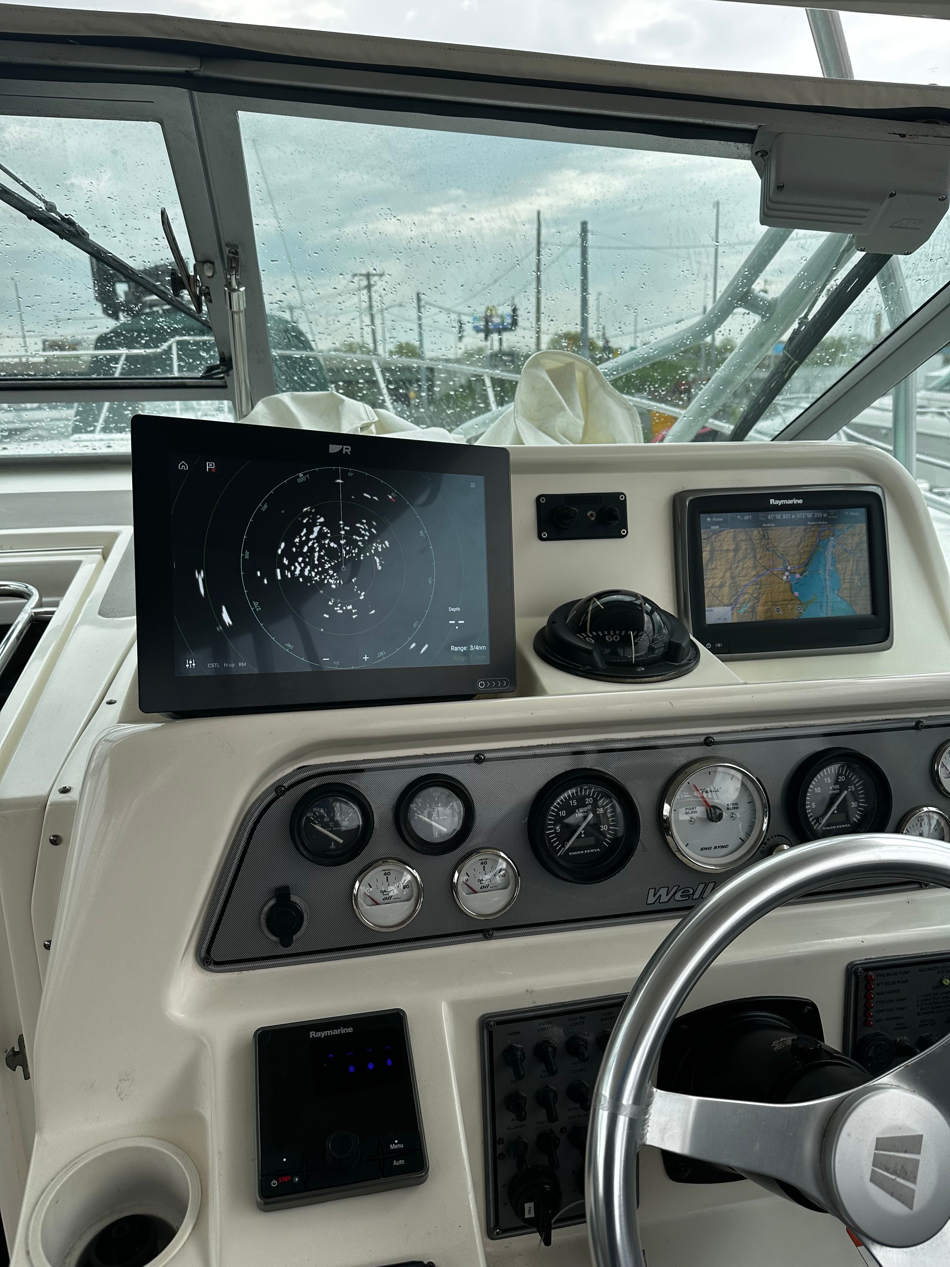 2005 Wellcraft 330 Coastal - 13