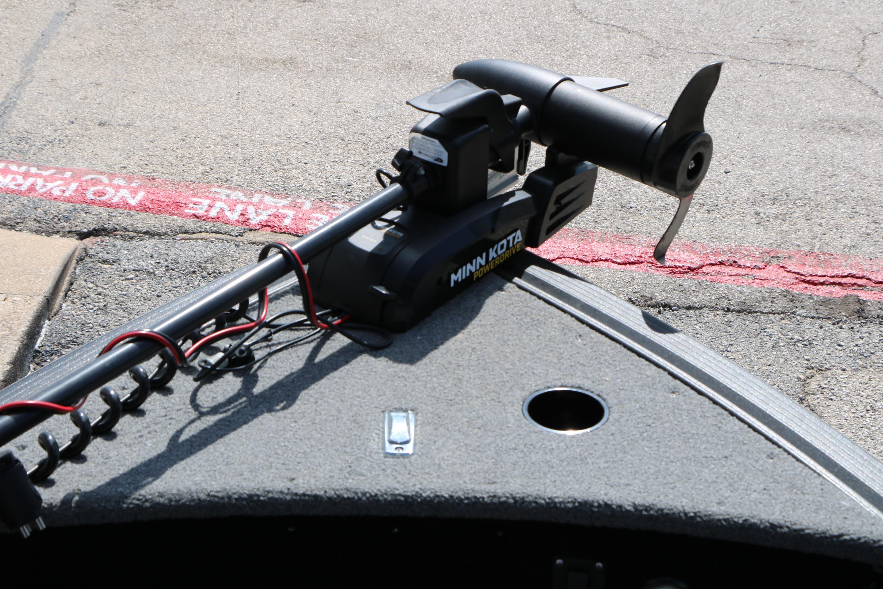 Minn Kota trolling motor on 2023 Alumacraft Competitor FSX 185 boat deck.