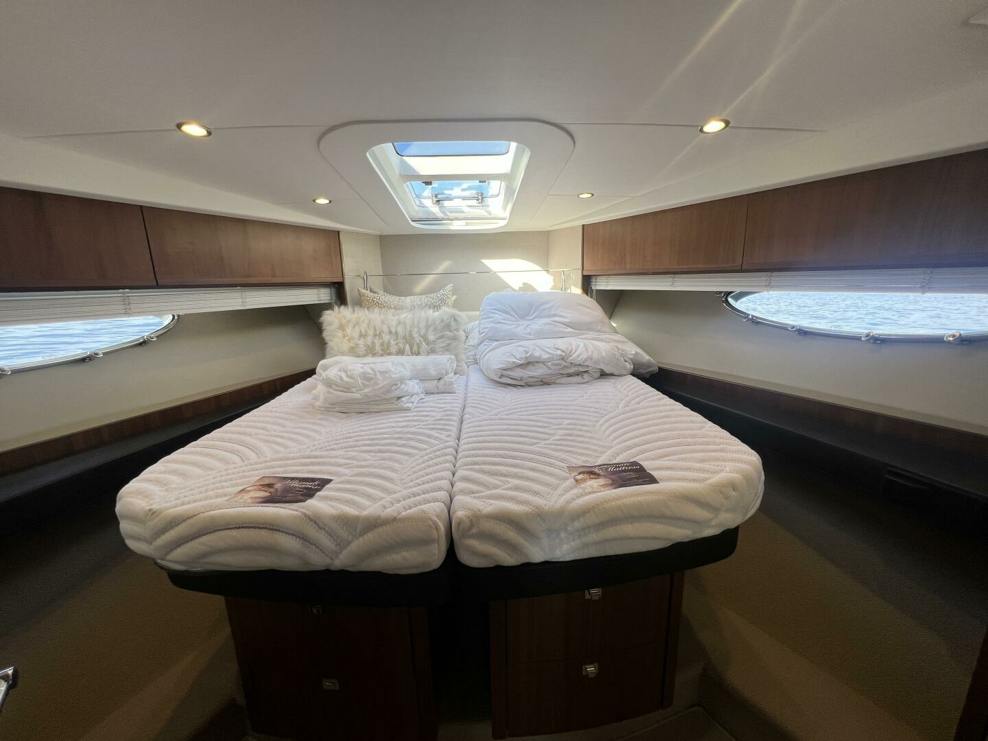 2015 Princess V52 - Image 20