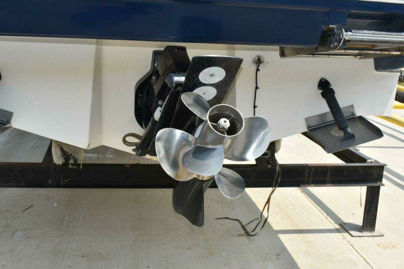 2008 Sea Ray 240 Sundancer - Image 6