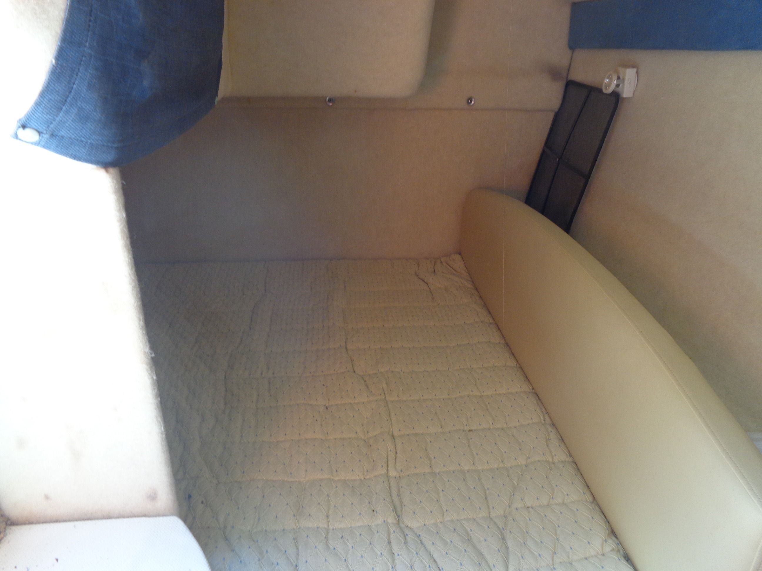 2007 Bayliner 245 Cruiser - 50